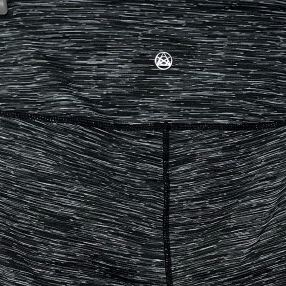 TESLA Women's Size Small Capri Leggings Activewear Athletic Workout Pants Gray - Picture 5 of 7